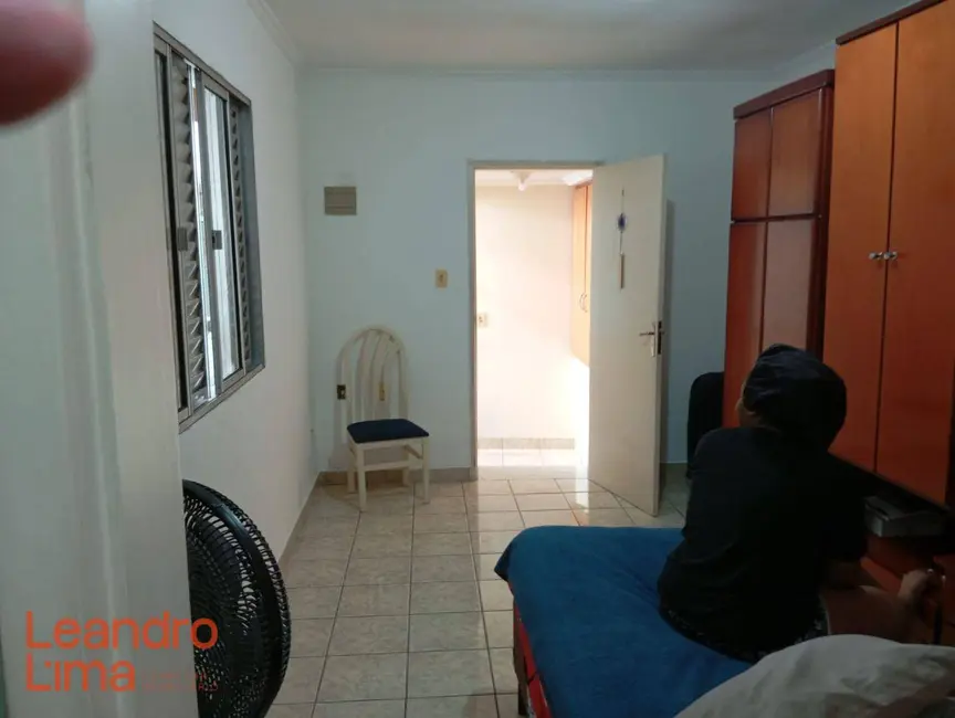 Foto 6 de Casa com 3 quartos para alugar, 170m2 em Vila São João, Guarulhos - SP