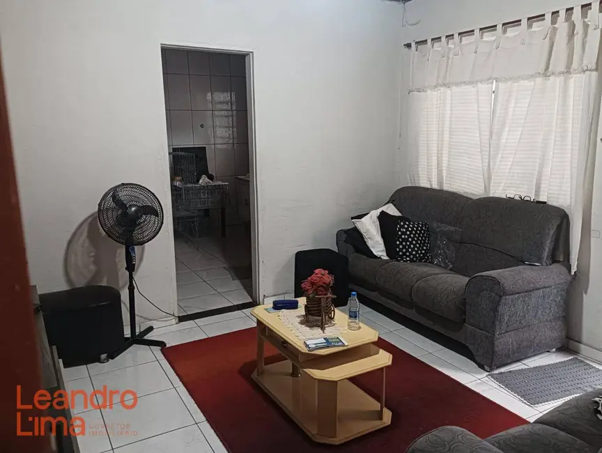 Foto 2 de Casa com 2 quartos à venda, 170m2 em Vila São Pedro, Guarulhos - SP
