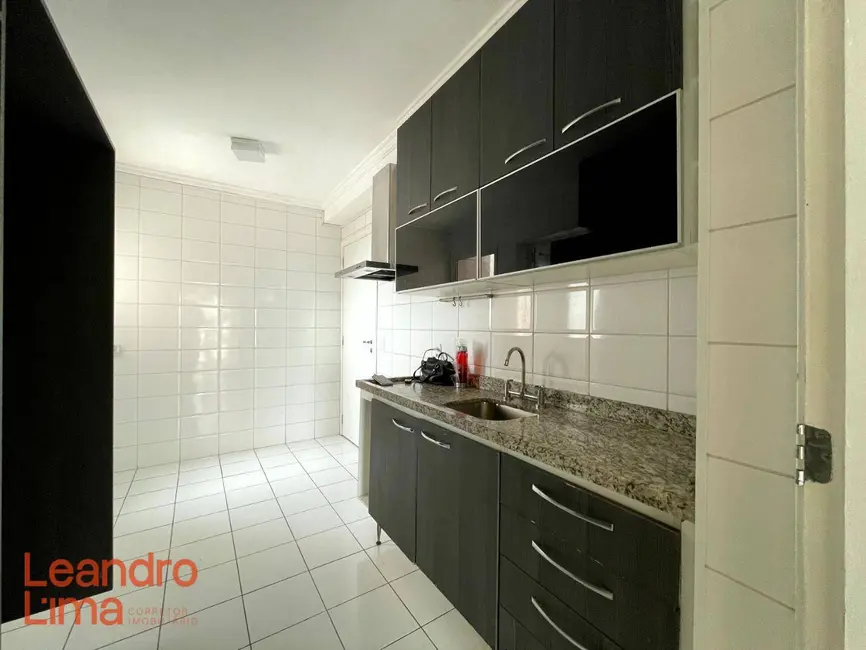 Apartamento com 3 quartos para alugar, 86m2 em Vila Augusta, Guarulhos - SP - imagem 7 Foto 7 de Apartamento com 3 quartos para alugar, 86m2 em Vila Augusta, Guarulhos - SP