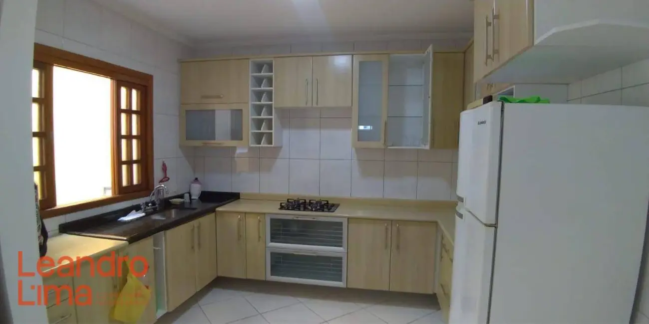 Foto 8 de Casa com 3 quartos à venda, 136m2 em Parque Continental I, Guarulhos - SP
