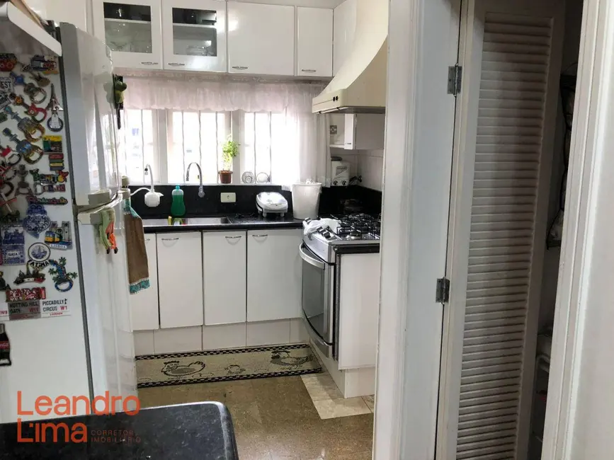 Foto 6 de Casa com 4 quartos à venda, 420m2 em Vila Galvão, Guarulhos - SP