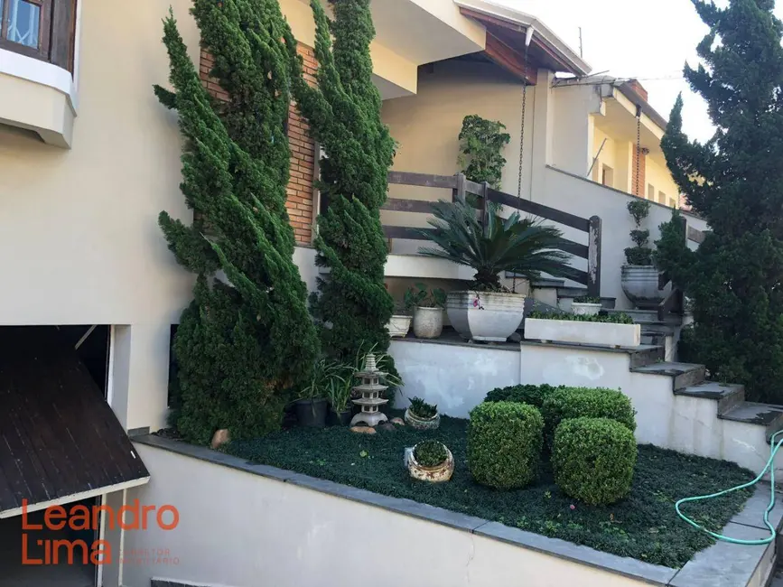 Foto 2 de Casa com 4 quartos à venda, 420m2 em Vila Galvão, Guarulhos - SP