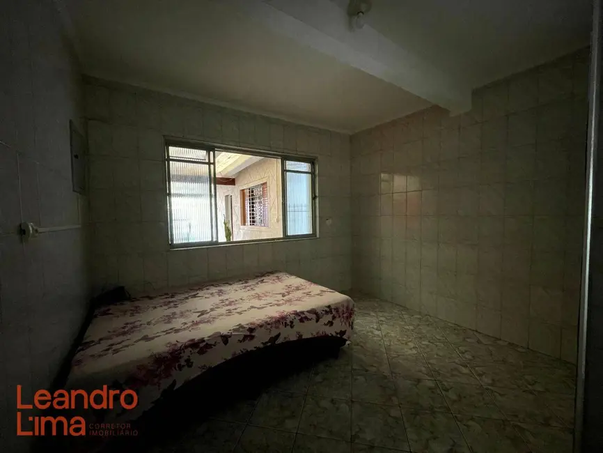 Casa com 1 quarto para alugar, 35m2 em Jardim Munhoz, Guarulhos - SP - imagem 2 Foto 2 de Casa com 1 quarto para alugar, 35m2 em Jardim Munhoz, Guarulhos - SP