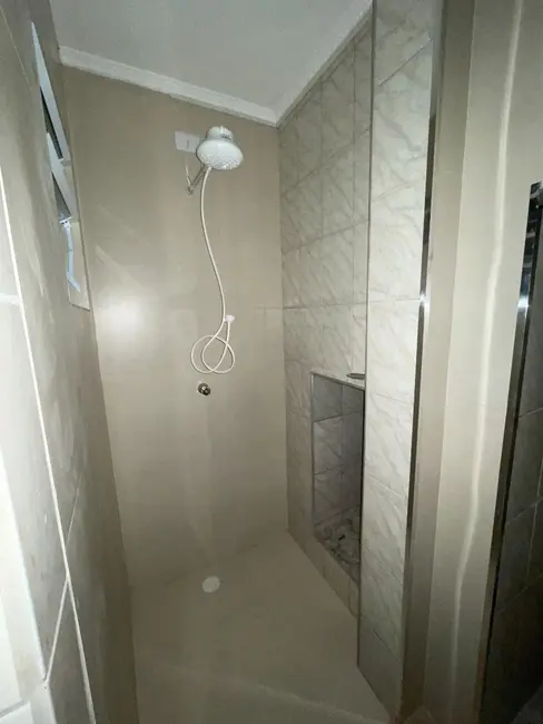 Casa com 1 quarto para alugar, 35m2 em Jardim Munhoz, Guarulhos - SP - imagem 7 Foto 7 de Casa com 1 quarto para alugar, 35m2 em Jardim Munhoz, Guarulhos - SP