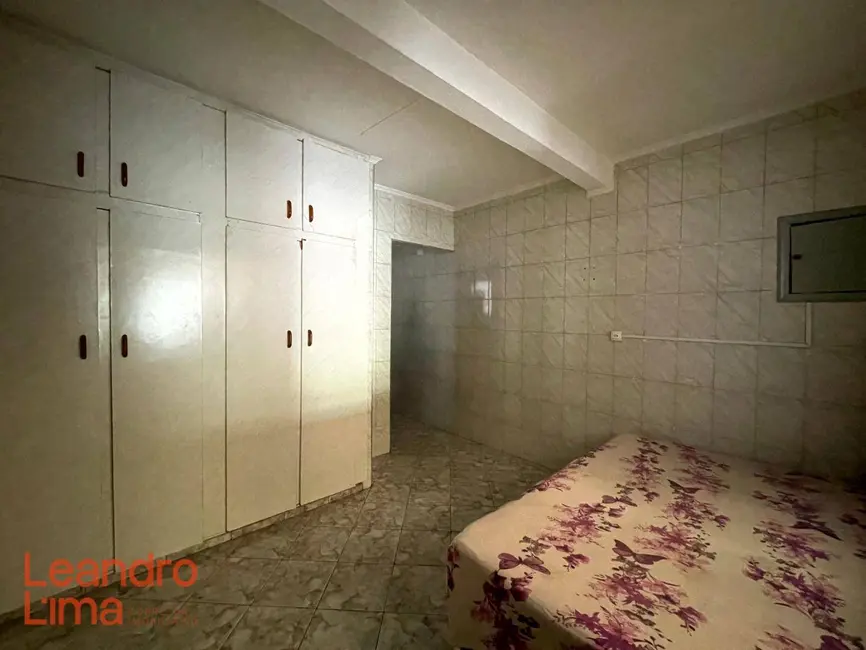 Casa com 1 quarto para alugar, 35m2 em Jardim Munhoz, Guarulhos - SP - imagem 1 Foto 1 de Casa com 1 quarto para alugar, 35m2 em Jardim Munhoz, Guarulhos - SP