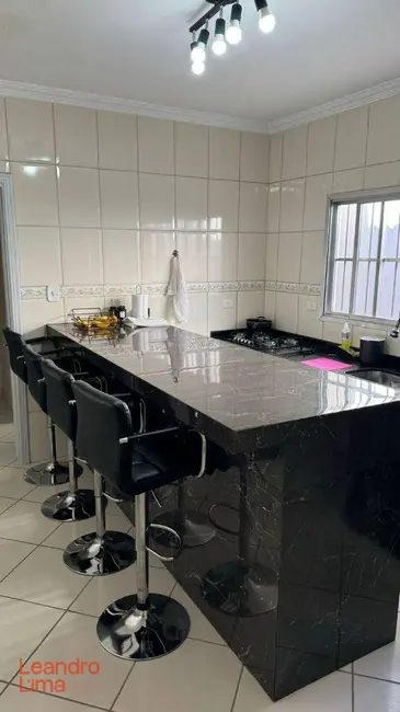 Casa com 3 quartos à venda, 225m2 em Vila Augusta, Guarulhos - SP - imagem 8 Foto 8 de Casa com 3 quartos à venda, 225m2 em Vila Augusta, Guarulhos - SP