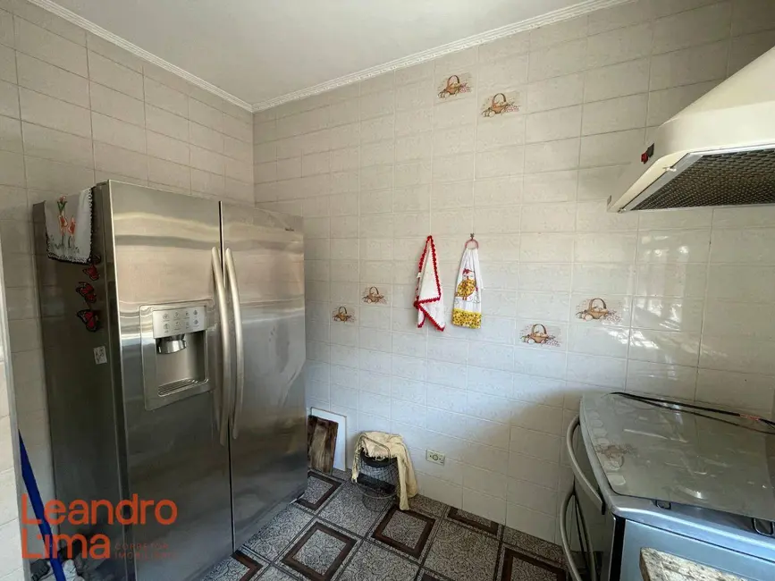 Foto 8 de Casa com 4 quartos à venda e para alugar, 360m2 em Jardim Vila Galvão, Guarulhos - SP