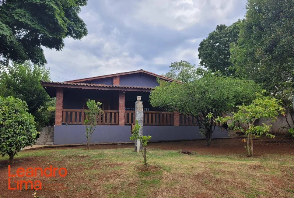 Foto 2 de Chácara com 3 quartos à venda, 1000m2 em Chácaras Fernão Dias, Atibaia - SP