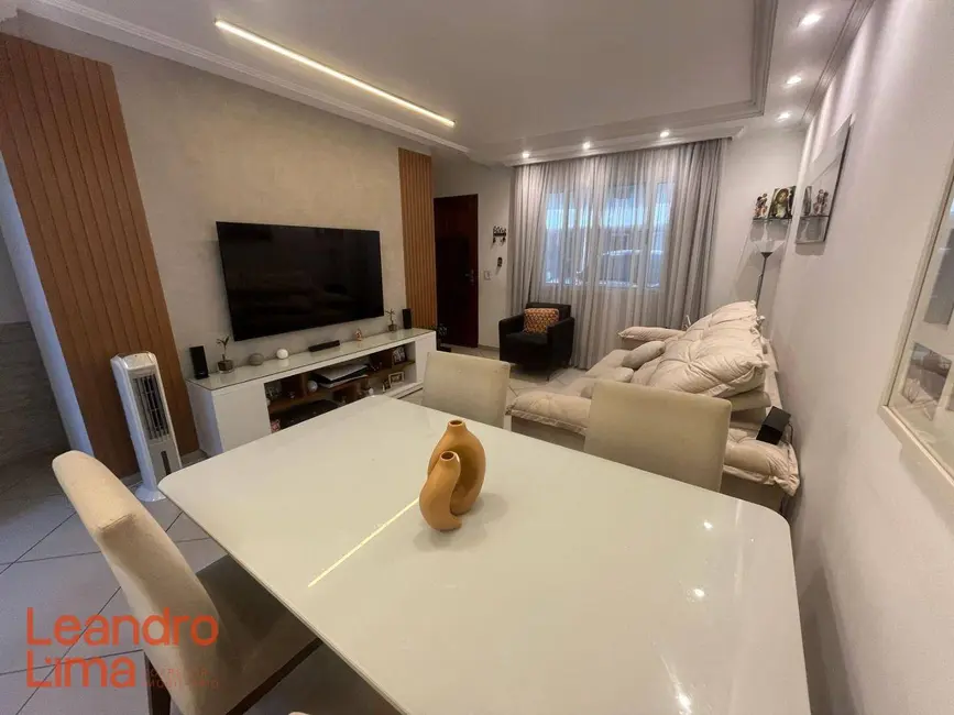 Foto 2 de Casa de Condomínio com 3 quartos à venda, 127m2 em Vila Adelaide Perella, Guarulhos - SP