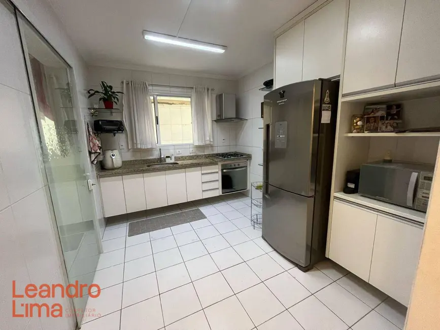 Casa de Condomínio com 3 quartos à venda, 127m2 em Vila Adelaide Perella, Guarulhos - SP - imagem 4 Foto 4 de Casa de Condomínio com 3 quartos à venda, 127m2 em Vila Adelaide Perella, Guarulhos - SP