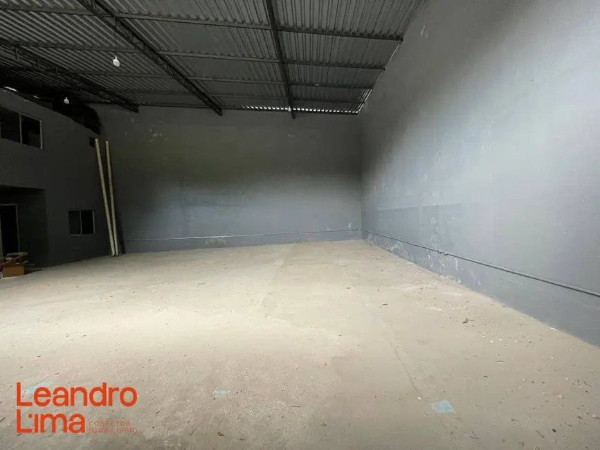 Sala Comercial para alugar, 150m2 em Jardim Frizzo, Guarulhos - SP - imagem 2 Foto 2 de Sala Comercial para alugar, 150m2 em Jardim Frizzo, Guarulhos - SP