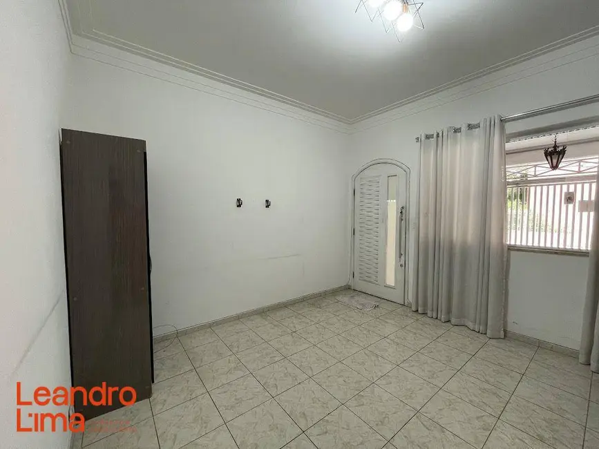 Foto 2 de Casa com 3 quartos à venda e para alugar, 250m2 em Vila Zamataro, Guarulhos - SP