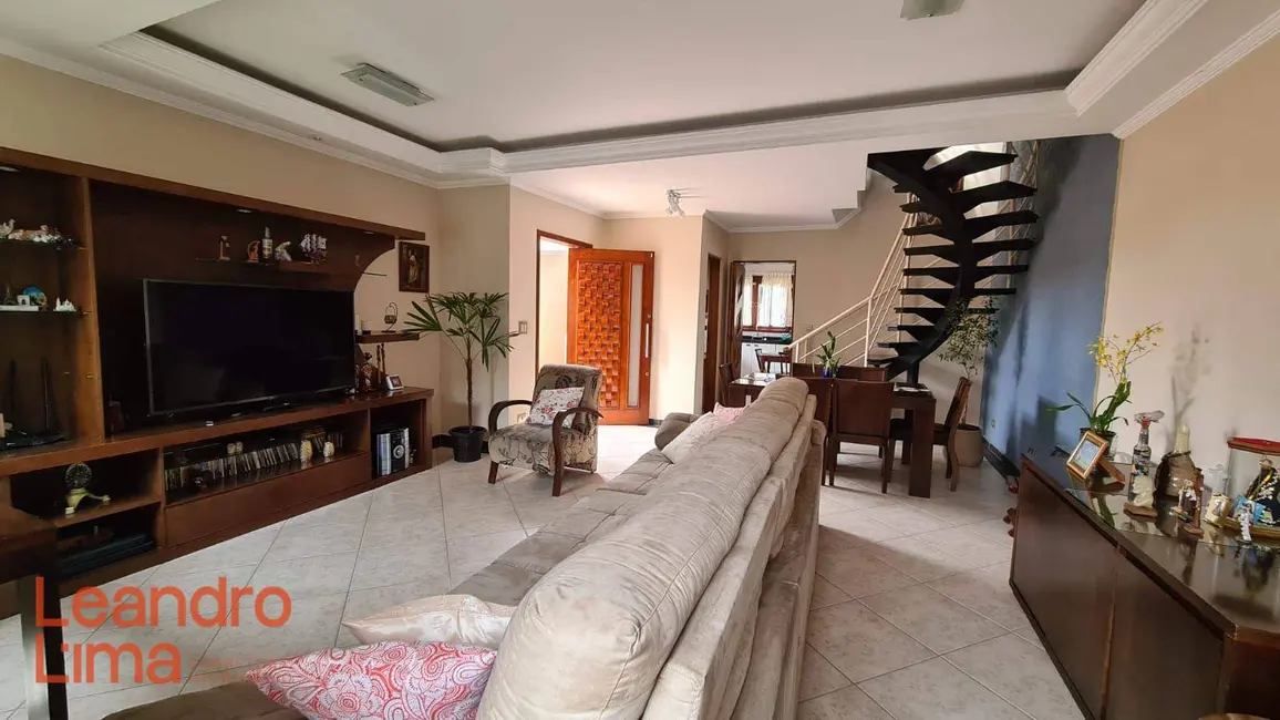 Foto 1 de Casa com 4 quartos à venda, 131m2 em Vila Moreira, Guarulhos - SP