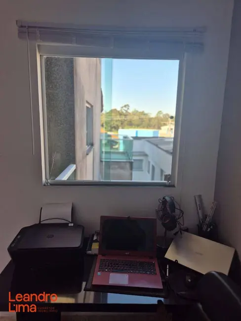 Foto 2 de Casa com 3 quartos à venda, 126m2 em Parque Flamengo, Guarulhos - SP