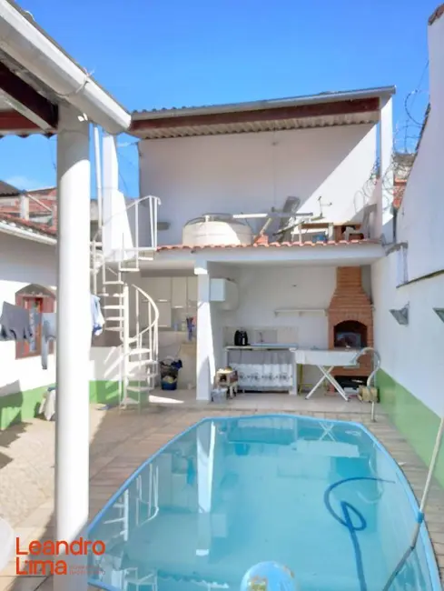 Foto 1 de Casa com 3 quartos à venda, 250m2 em Jardim Presidente Dutra, Guarulhos - SP