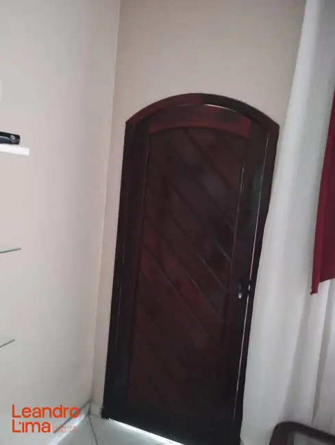 Foto 9 de Casa com 3 quartos à venda, 250m2 em Jardim Presidente Dutra, Guarulhos - SP