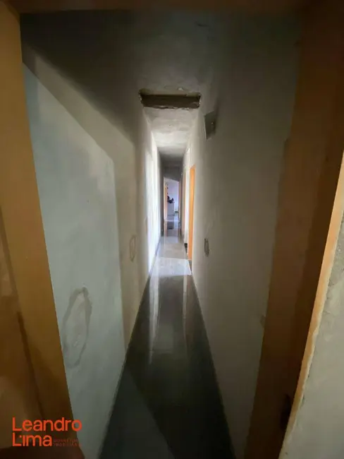 Foto 4 de Casa com 4 quartos à venda, 125m2 em Parque Flamengo, Guarulhos - SP