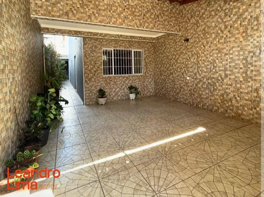Foto 2 de Casa com 2 quartos à venda, 125m2 em Jardim Adriana, Guarulhos - SP