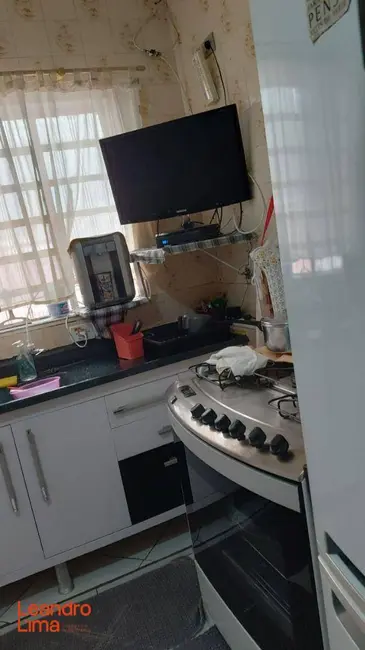 Casa com 2 quartos à venda, 138m2 em Jardim Divinolândia, Guarulhos - SP - imagem 4 Foto 4 de Casa com 2 quartos à venda, 138m2 em Jardim Divinolândia, Guarulhos - SP