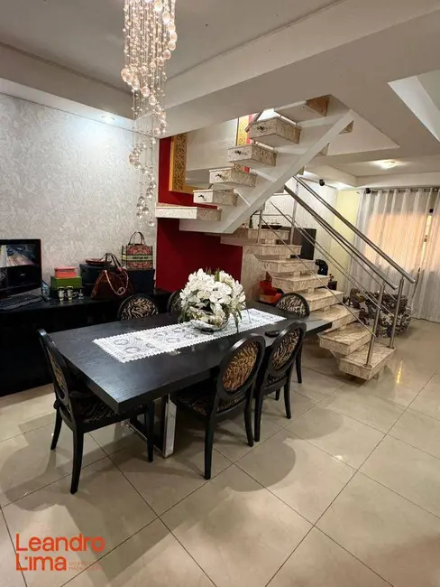 Foto 4 de Casa com 3 quartos à venda, 260m2 em Cidade Maia, Guarulhos - SP