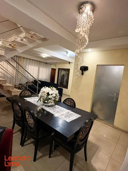 Foto 6 de Casa com 3 quartos à venda, 260m2 em Cidade Maia, Guarulhos - SP