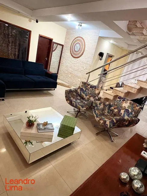 Foto 7 de Casa com 3 quartos à venda, 260m2 em Cidade Maia, Guarulhos - SP