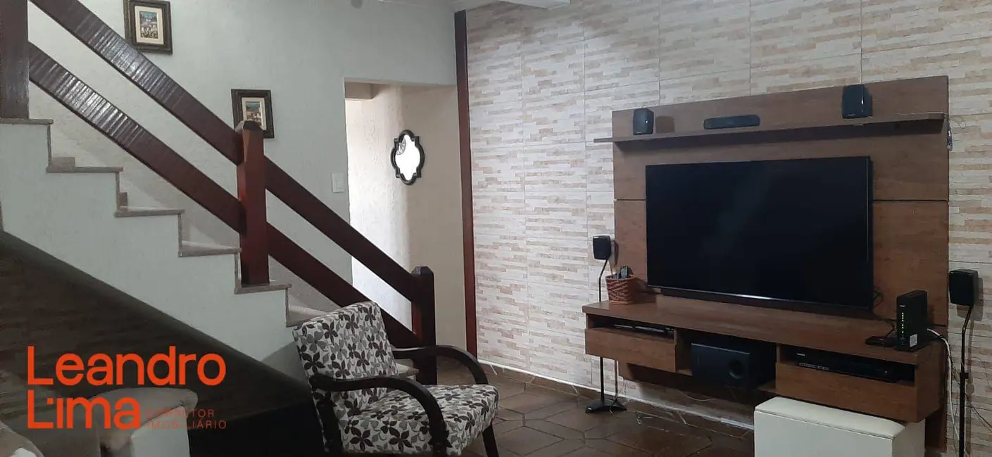 Foto 3 de Casa com 3 quartos à venda, 132m2 em Parque Continental II, Guarulhos - SP