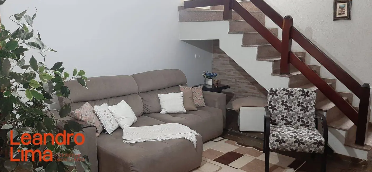 Foto 2 de Casa com 3 quartos à venda, 132m2 em Parque Continental II, Guarulhos - SP