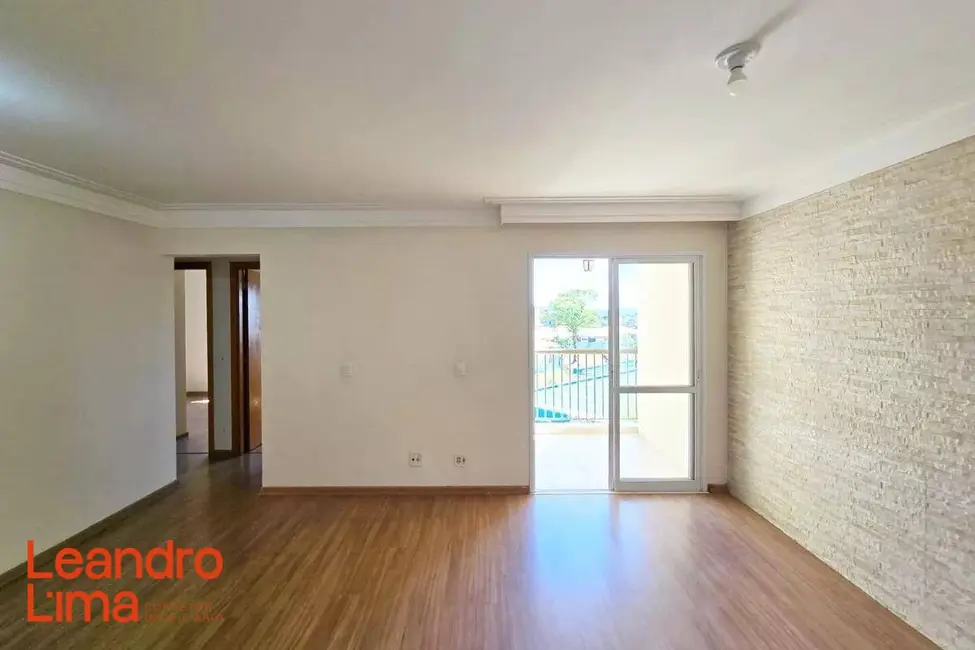 Foto 2 de Apartamento com 3 quartos à venda, 76m2 em Jardim Nova Taboão, Guarulhos - SP
