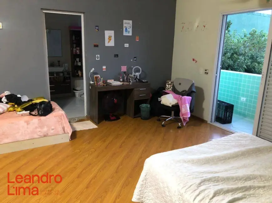 Foto 5 de Casa com 4 quartos à venda, 600m2 em Vila São Geraldo, São Paulo - SP