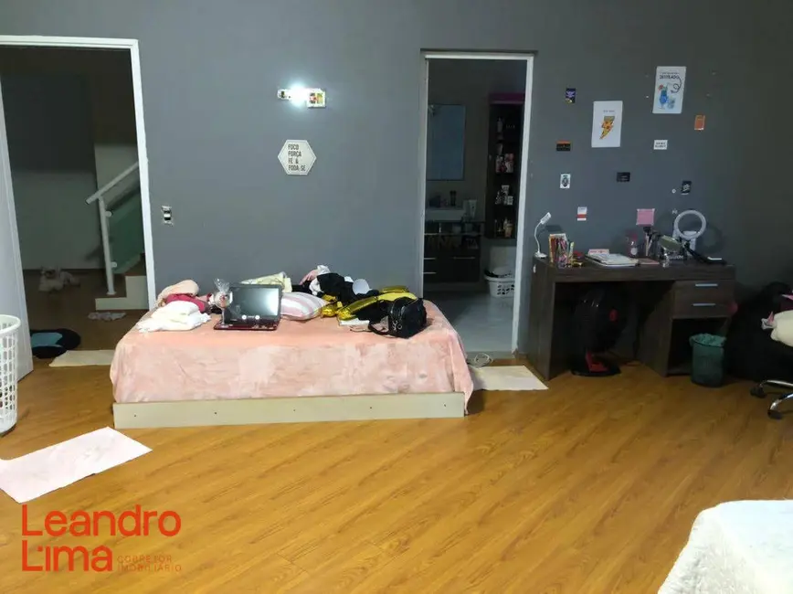 Foto 6 de Casa com 4 quartos à venda, 600m2 em Vila São Geraldo, São Paulo - SP