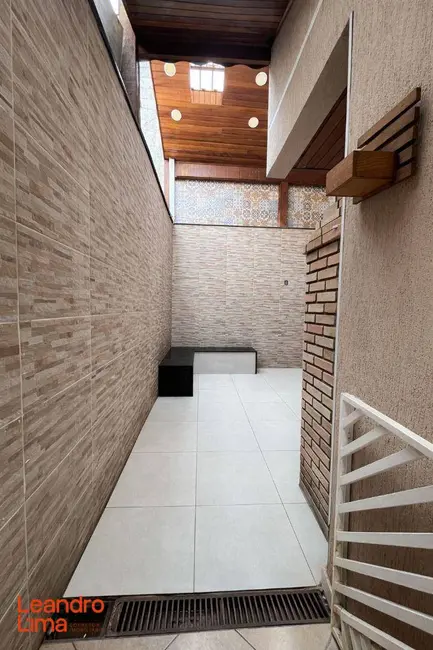 Foto 3 de Casa com 3 quartos à venda, 125m2 em Jardim Adriana, Guarulhos - SP