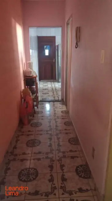 Casa com 2 quartos à venda, 126m2 em Jardim Monte Carmelo, Guarulhos - SP - imagem 2 Foto 2 de Casa com 2 quartos à venda, 126m2 em Jardim Monte Carmelo, Guarulhos - SP