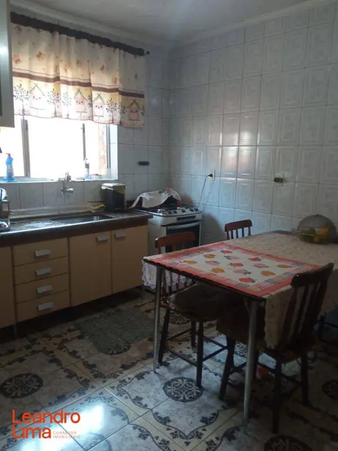 Casa com 2 quartos à venda, 126m2 em Jardim Monte Carmelo, Guarulhos - SP - imagem 6 Foto 6 de Casa com 2 quartos à venda, 126m2 em Jardim Monte Carmelo, Guarulhos - SP