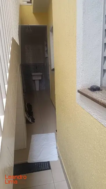 Casa com 3 quartos à venda, 153m2 em Jardim América, Guarulhos - SP - imagem 6 Foto 6 de Casa com 3 quartos à venda, 153m2 em Jardim América, Guarulhos - SP