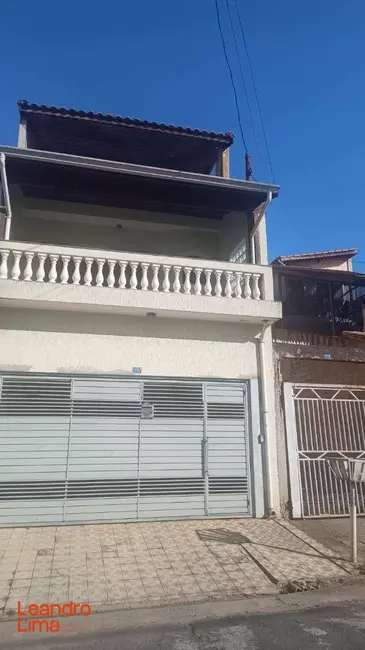 Casa com 2 quartos à venda, 250m2 em Jardim Rosa de Franca, Guarulhos - SP - imagem 1 Foto 1 de Casa com 2 quartos à venda, 250m2 em Jardim Rosa de Franca, Guarulhos - SP