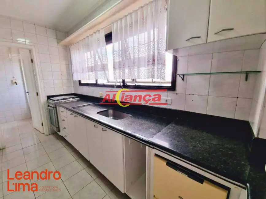 Foto 4 de Apartamento com 3 quartos para alugar, 134m2 em Vila Galvão, Guarulhos - SP