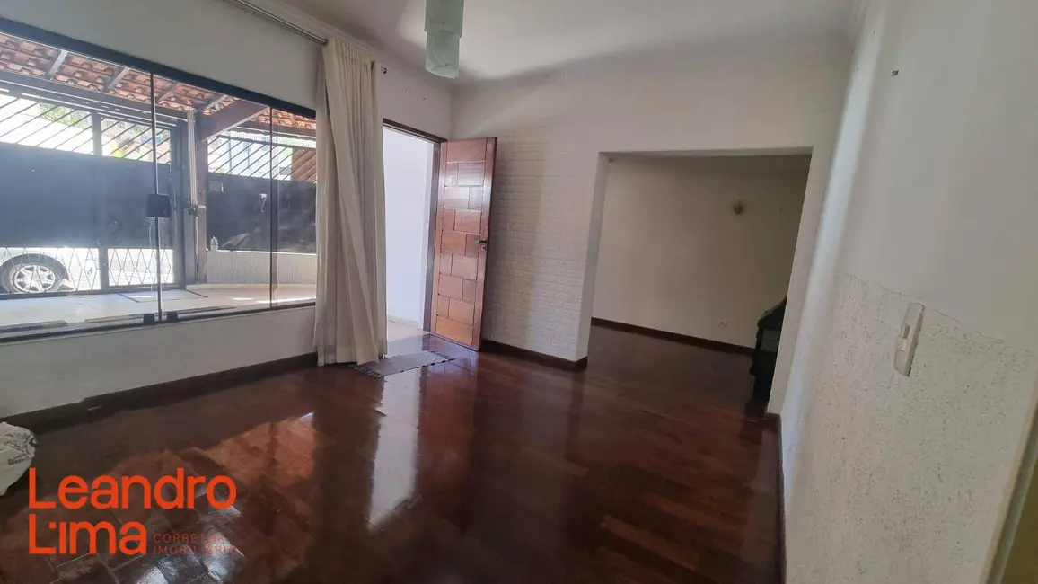 Foto 3 de Casa com 3 quartos para alugar, 170m2 em Cidade Maia, Guarulhos - SP