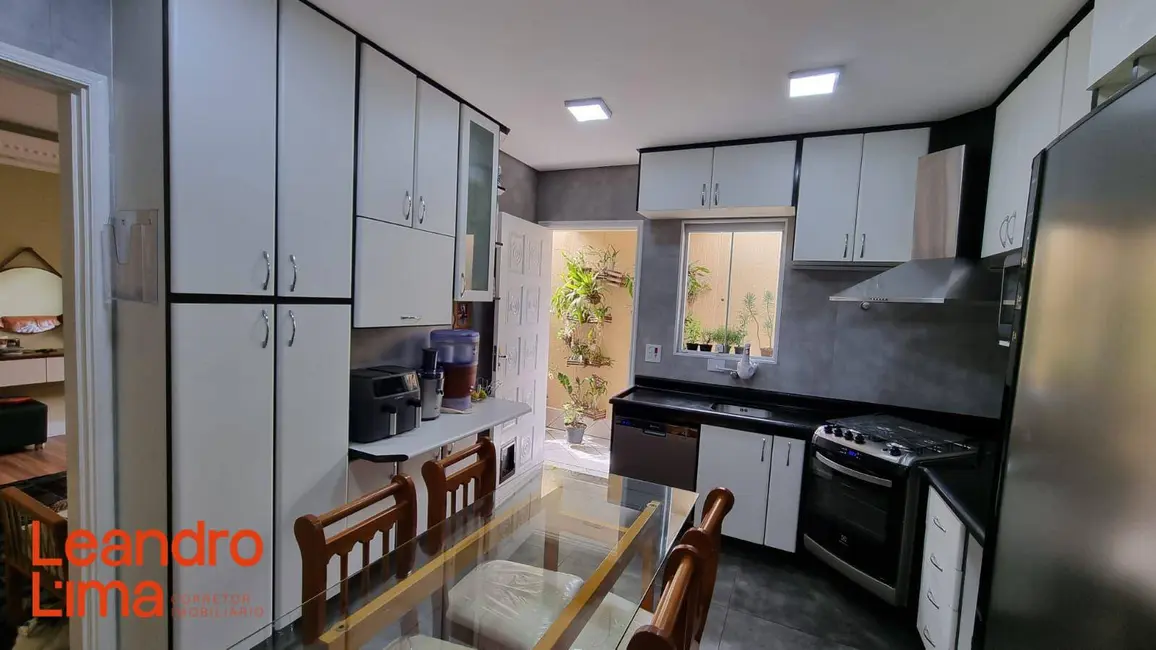 Foto 5 de Casa com 3 quartos à venda, 148m2 em Vila Maria Luiza, Guarulhos - SP