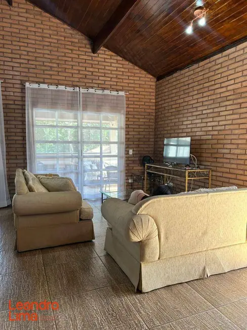 Foto 2 de Casa com 4 quartos à venda, 440m2 em Bom Jesus Dos Perdoes - SP