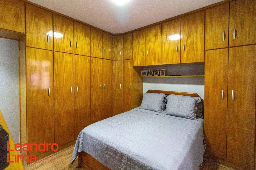 Foto 6 de Casa com 2 quartos para alugar, 270m2 em Vila Galvão, Guarulhos - SP