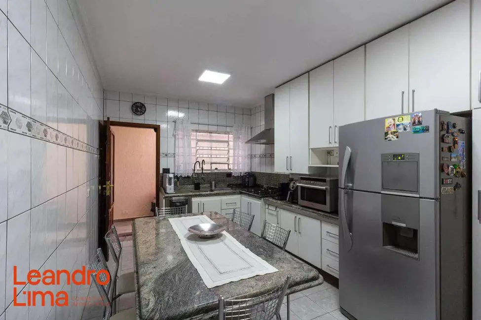 Foto 5 de Casa com 2 quartos para alugar, 270m2 em Vila Galvão, Guarulhos - SP