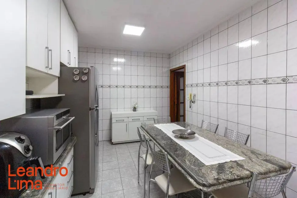 Foto 4 de Casa com 2 quartos para alugar, 270m2 em Vila Galvão, Guarulhos - SP