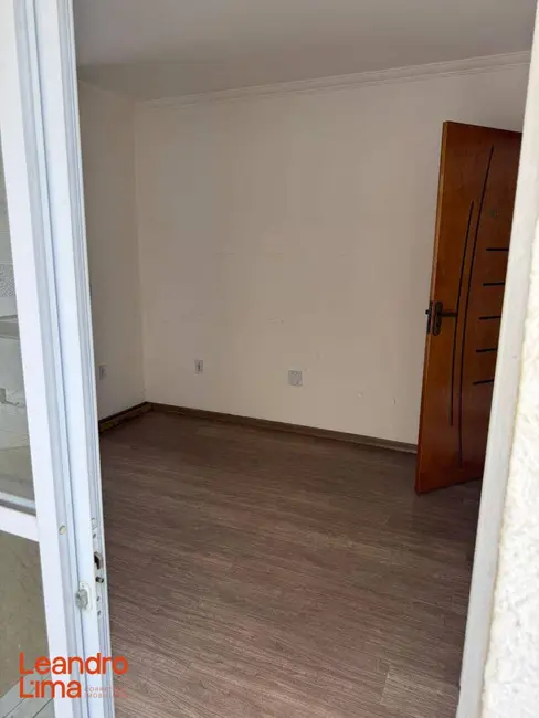 Foto 6 de Apartamento com 2 quartos à venda, 47m2 em Jardim Silvestre, Guarulhos - SP