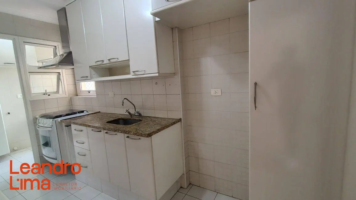 Apartamento com 3 quartos para alugar, 95m2 em Vila Augusta, Guarulhos - SP - imagem 6 Foto 6 de Apartamento com 3 quartos para alugar, 95m2 em Vila Augusta, Guarulhos - SP