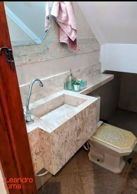 Casa com 3 quartos à venda em Vila São João Batista, Guarulhos - SP - imagem 3 Foto 3 de Casa com 3 quartos à venda em Vila São João Batista, Guarulhos - SP