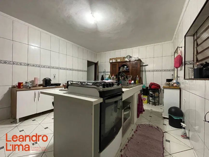 Casa com 2 quartos para alugar, 150m2 em Jardim Munhoz, Guarulhos - SP - imagem 7 Foto 7 de Casa com 2 quartos para alugar, 150m2 em Jardim Munhoz, Guarulhos - SP