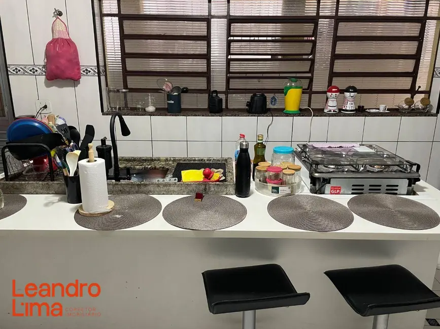 Casa com 2 quartos para alugar, 150m2 em Jardim Munhoz, Guarulhos - SP - imagem 3 Foto 3 de Casa com 2 quartos para alugar, 150m2 em Jardim Munhoz, Guarulhos - SP