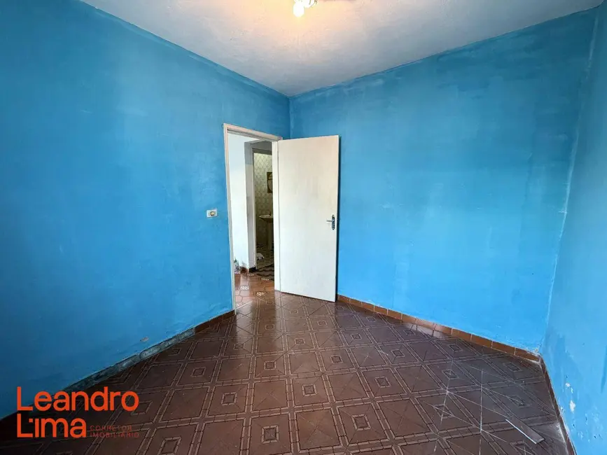 Casa com 2 quartos à venda, 186m2 em Jardim Divinolândia, Guarulhos - SP - imagem 3 Foto 3 de Casa com 2 quartos à venda, 186m2 em Jardim Divinolândia, Guarulhos - SP