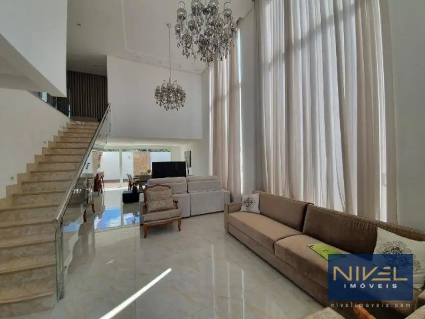 Foto 4 de Sobrado com 4 quartos à venda, 203m2 em Santa Genoveva, Goiania - GO